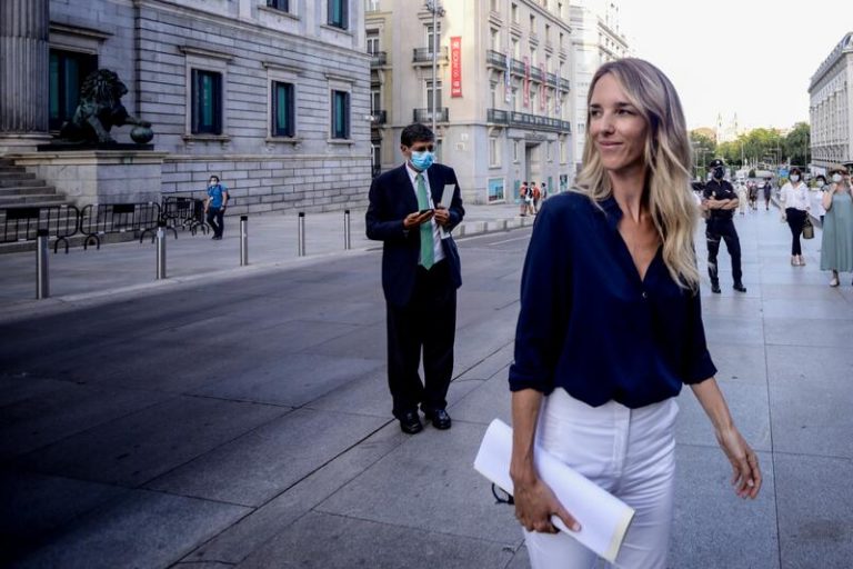 Álvarez de Toledo ve «inconcebible» que alguien de la «catadura moral» de Iglesias esté en el Gobierno