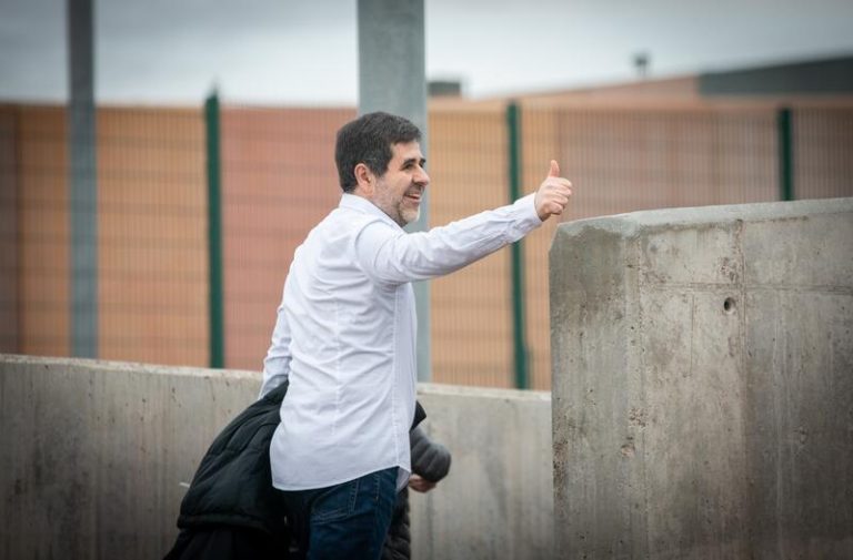 Sànchez: «El indulto da confort personal, pero no ayuda a resolver el conflicto»