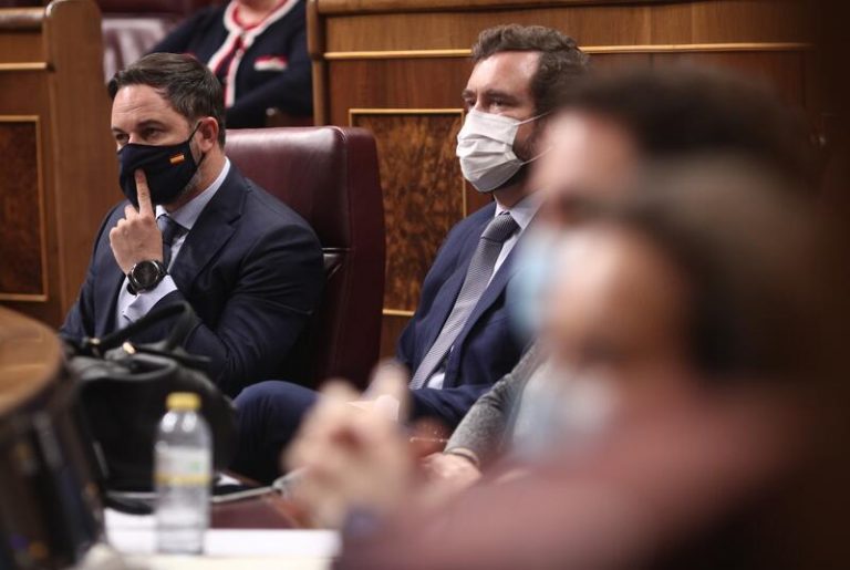 Abascal garantiza que Vox mantendrá el apoyo regional al PP pese a los «ataques» de Casado