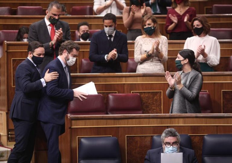 Diputados de Vox acusan a Casado de caer en un Frente Súper-Popular: «Que te vaya bonito»