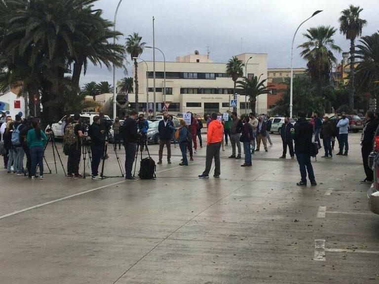 España y Marruecos negocian la «normalización» de aduanas en Ceuta y Melilla pese a las dudas de Rabat