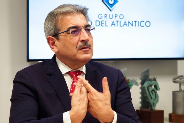 El consejero gallego de Educación reivindica las aulas como «espacios seguros»