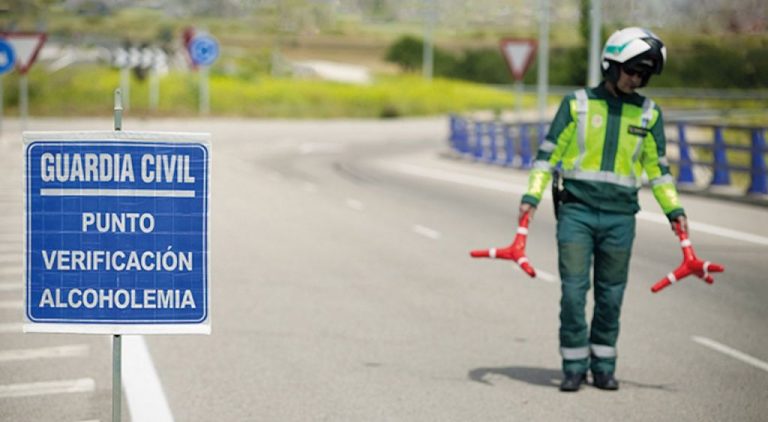 Congreso insta al Gobierno a bajar la tasa máxima de alcohol permitida a conductores