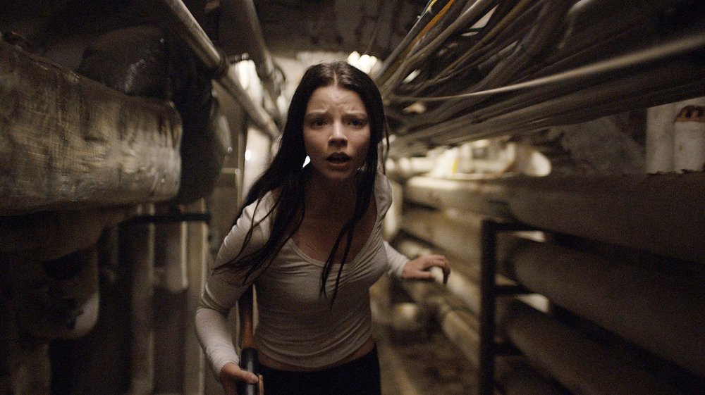 Anya Taylor corriendo