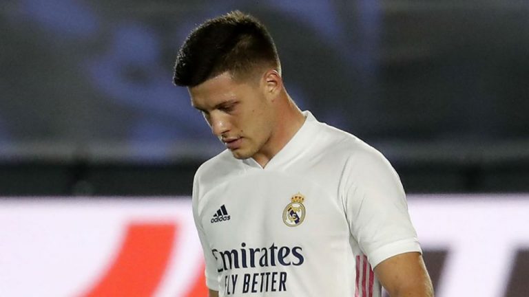 El delantero del filial dispuesto a desbancar a Jovic