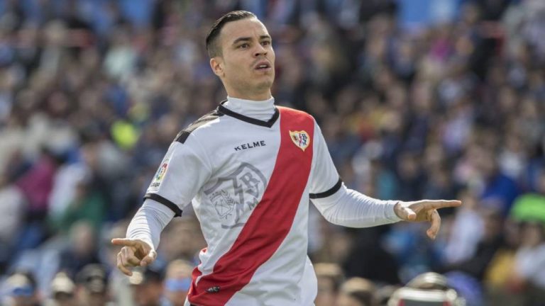 Raúl de Tomás pone líder provisional al Espanyol
