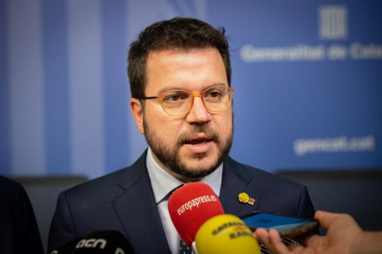 Aragonès ve en las elecciones la oportunidad de demostrar que «los catalanes no tienen rey»
