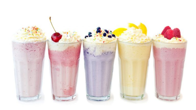 Cómo hacer un batido de fruta y leche que quede cremoso