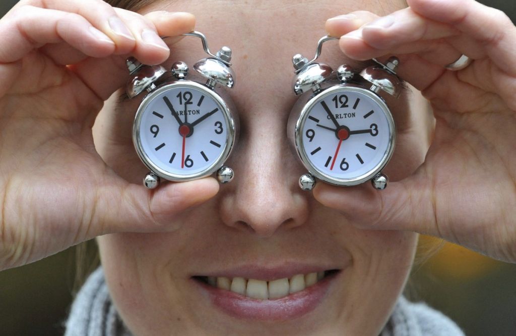 Cambio de hora: ¿Se adelanta o se atrasa una hora?
