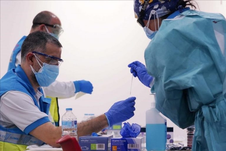 Canarias suma 186 nuevos casos y tiene que lamentar una muerte más
