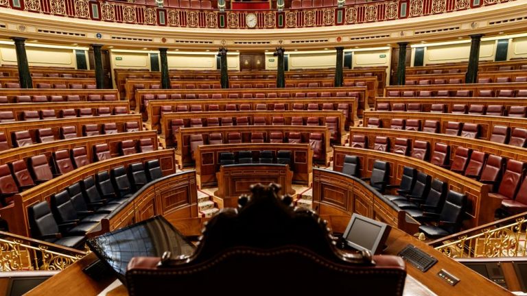 El Congreso debate el plan de Cs para el turismo