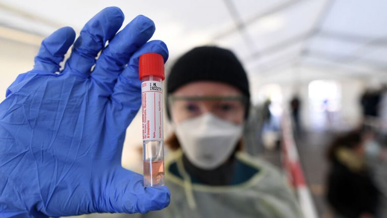 Canarias suma 202 contagios diarios, y registra cuatro muertes en Gran Canaria