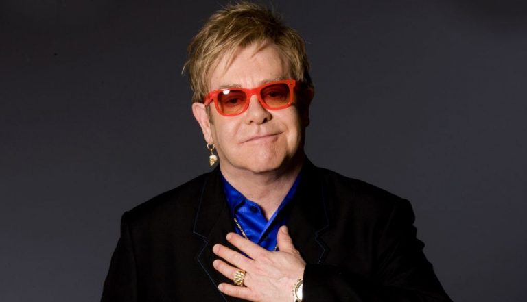 Elton John edita «Jewel Box»