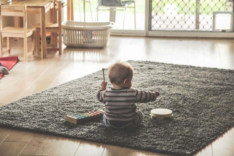 Por qué tu hijo debería aprender a tocar un instrumento