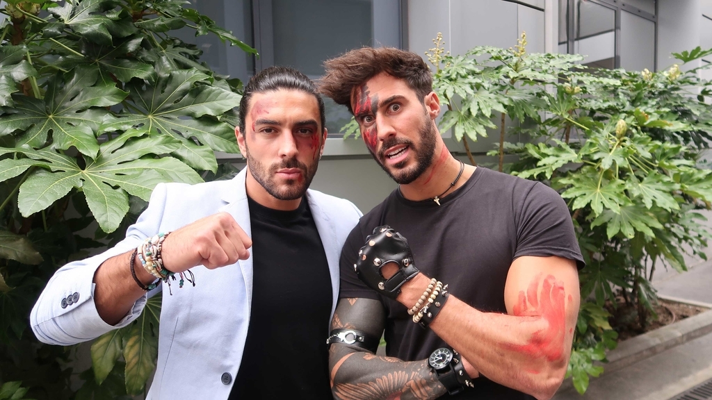 Josué Y Álex De Halloween (2020).  Myhyv. Fuente: Mediaset.