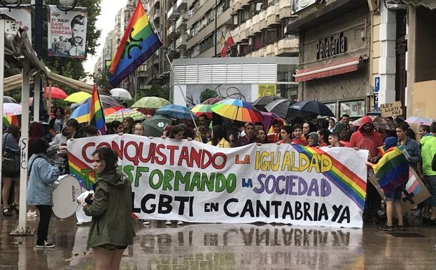 Todos los grupos, salvo Vox, pactan 63 enmiendas a la Ley LGTBI de Cantabria