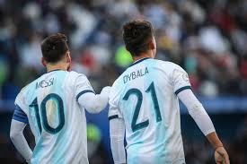 Un penalti de Messi sirve a Argentina para iniciar con victoria el camino a Catar