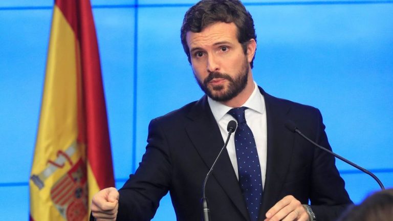 Casado ofrece a Sánchez acordar un plan jurídico para dar seguridad a las autonomías