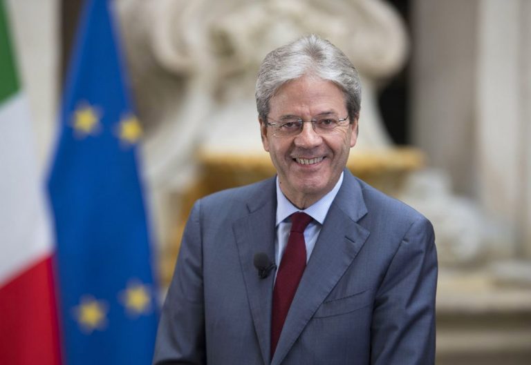 Gentiloni confía en que España diseñe un plan «fuerte y ambicioso»