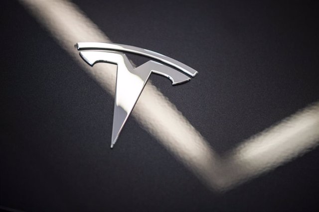 Tesla añade la autenticación de dos factores para proteger las cuentas de sus usuarios