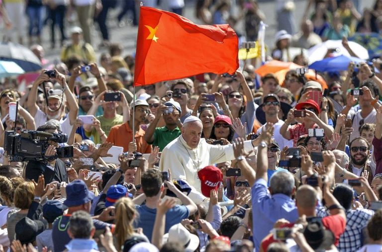 El Vaticano, sobre el acuerdo con China: «Ya no habrá ordenaciones ilegítimas»