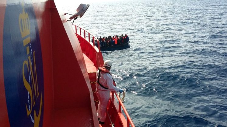 Un total de 101 migrantes llegan a Andalucía en pateras
