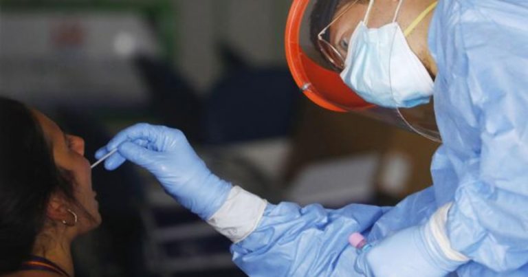 Andalucía triplica casos Covid en 24 horas y suma 54 muertes