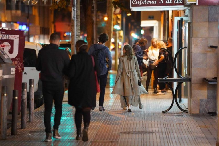 Baleares prorroga las restricciones en Ibiza para «consolidar» la mejora de la situación