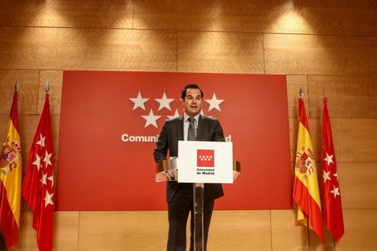 Aguado cree que cerrar Madrid es un «balón de oxígeno» para su economía