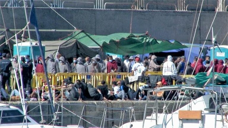 El presidente canario cree que Europa «ha fallado» con la inmigración