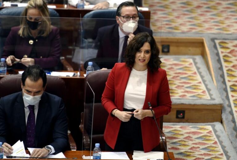 Ayuso rechaza hacer una cuarentena «de cara a la galería» o «por postureo»