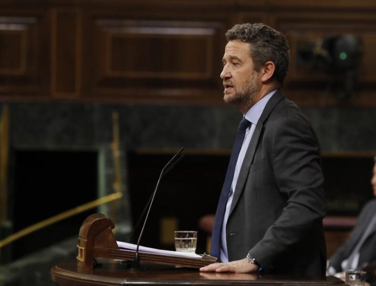 El PP pide a ‘barones’ del PSOE que «ejerzan su fuerza» para evitar la «deriva radical» de Sánchez