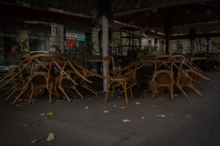 Cataluña prorroga el cierre de bares y restaurantes hasta el 23 de noviembre
