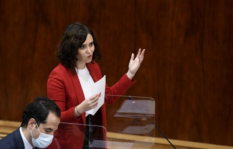 Ayuso reclama los fondos UE para «sobrevivir» y pide al Gobierno no ponerlos «en entredicho»