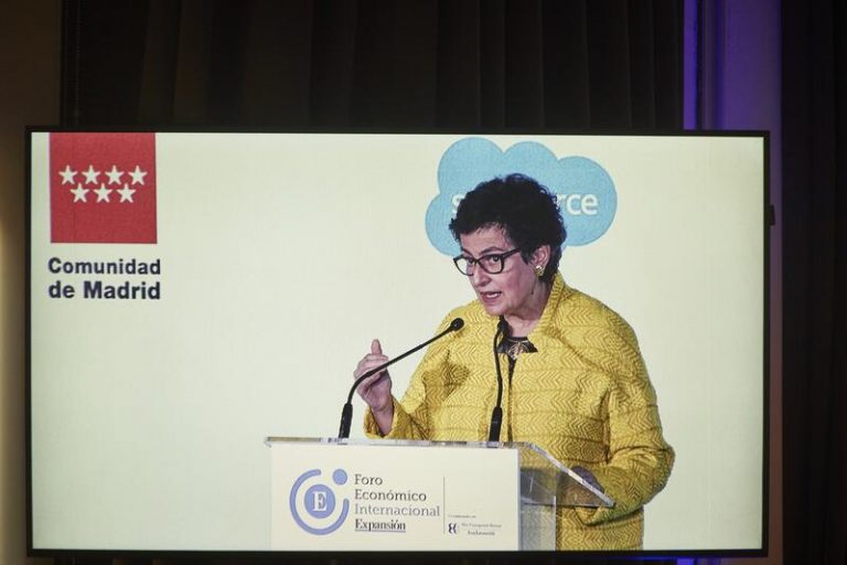 González Laya vincula el bulo contra ella a la «ultraderecha» y avisa del daño a  instituciones