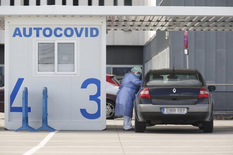 Sanidad fija 14 días de cuarentena desde el inicio de los síntomas a positivos dados de alta