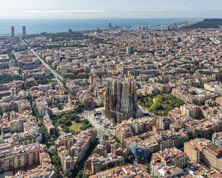 Barcelona, Murcia Y Vitoria, Únicas Ciudades Españolas Reconocidas Por Reducir Emisiones