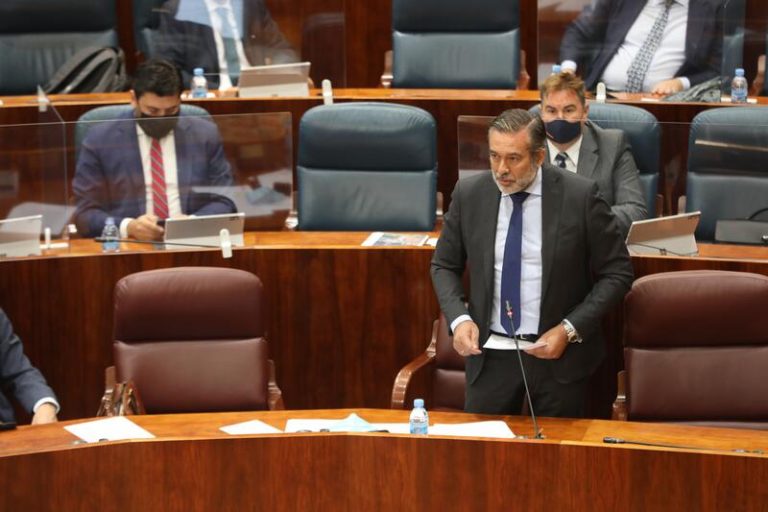 Madrid tomará «las medidas adecuadas» contra los efectos «perniciosos» de la Ley Celaá