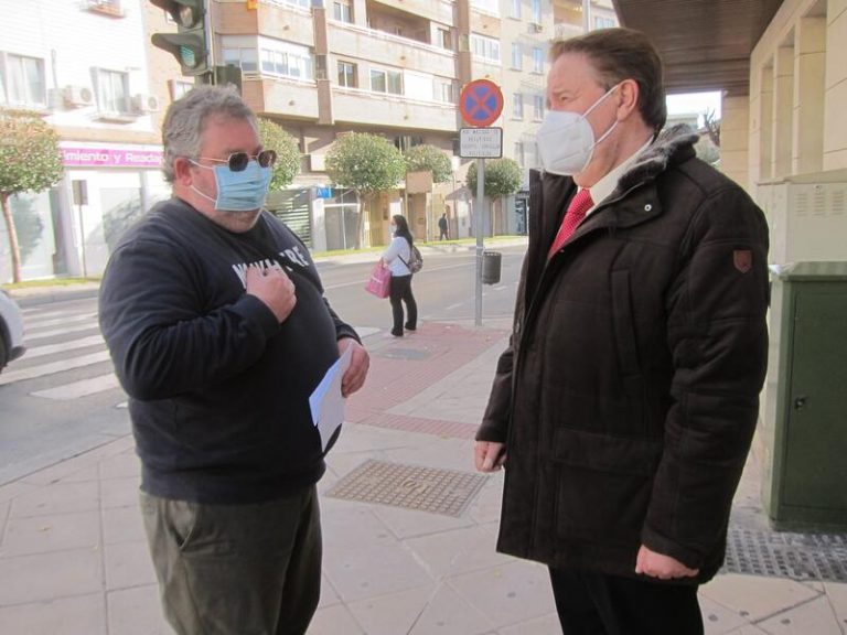 Un hombre se enfrenta a un año de cárcel por no usar mascarilla