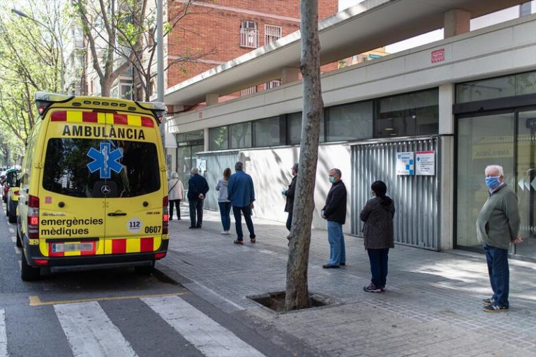 Cataluña suma 61 muertes más, pero desciende su tasa de riesgo de rebrote
