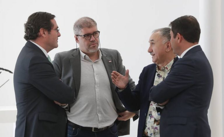 Los líderes de CEOE, CC.OO. y UGT piden una «tregua política» a los partidos