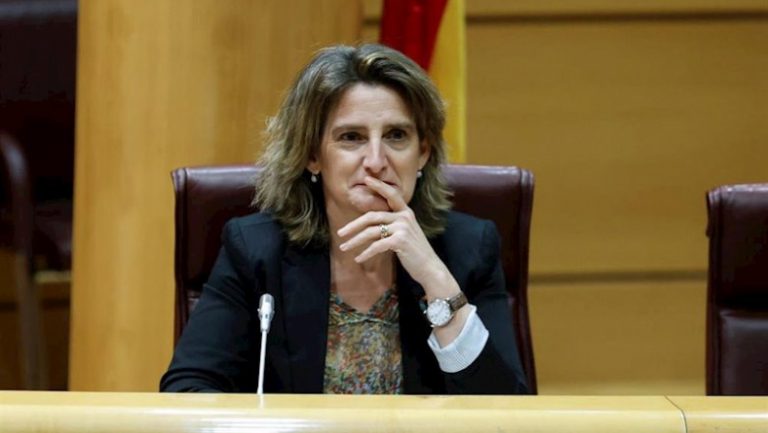 Gobierno lanzará a consulta el borrador de reglamento de redes eléctricas cerradas