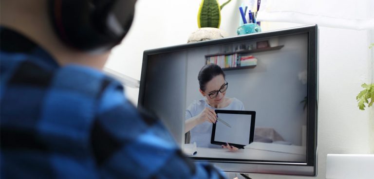 UJA prorroga enero las clases teóricas ‘online’ «para aportar certidumbre»