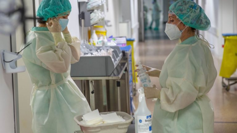 La Comunitat Valenciana registra 31 fallecidos, 2.291 nuevos casos y 1.572 hospitalizaciones