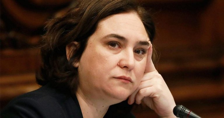 Colau urge al Govern a fijar un «horizonte real» de reapertura de sectores afectados