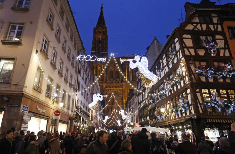 Christ Child Fair En Estrasburgo (Francia) - Mercado Navideño