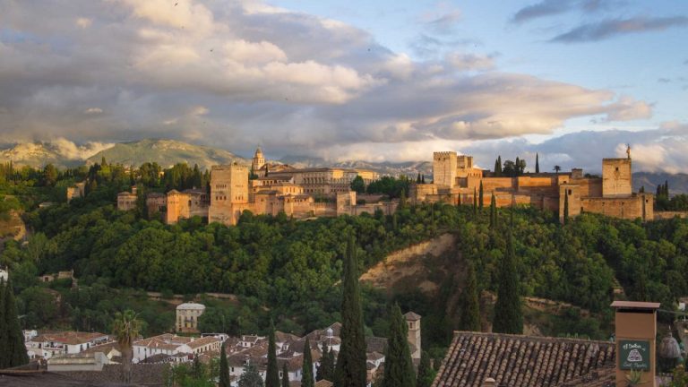 Nuevos terremotos de más de cuatro grados sacuden Granada