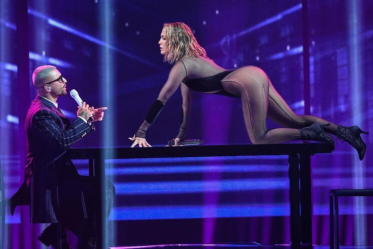 Acusan de «pornográficas» las actuaciones de Jennifer López