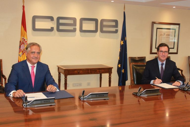 CEOE alerta de una moderación en la creación de trabajo por suba de costes empresariales