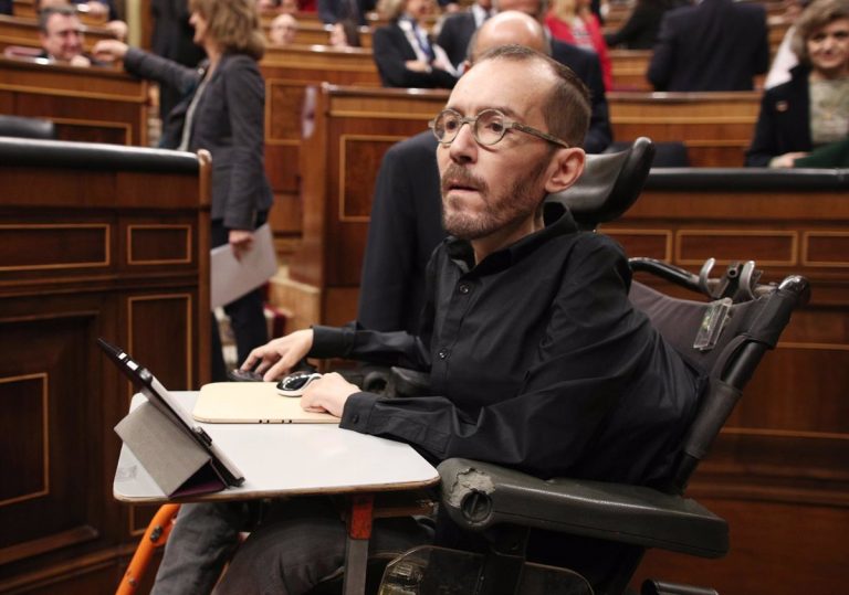 Podemos asume que los PGE «no van a alcanzar» para superar la crisis